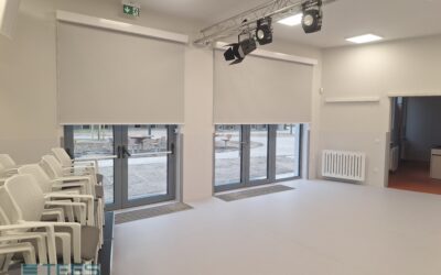 Rolety zaciemniające w sali konferencyjnej